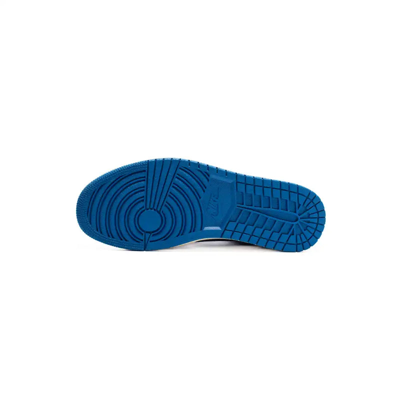 Tênis Air Jordan 1 Low x Travis Scott  Fragment Design
