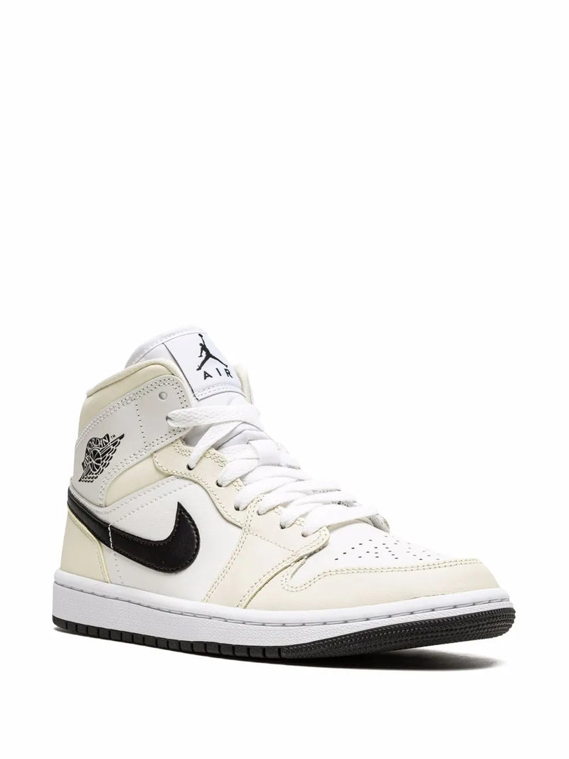 Tênis Air Jordan 1 Mid