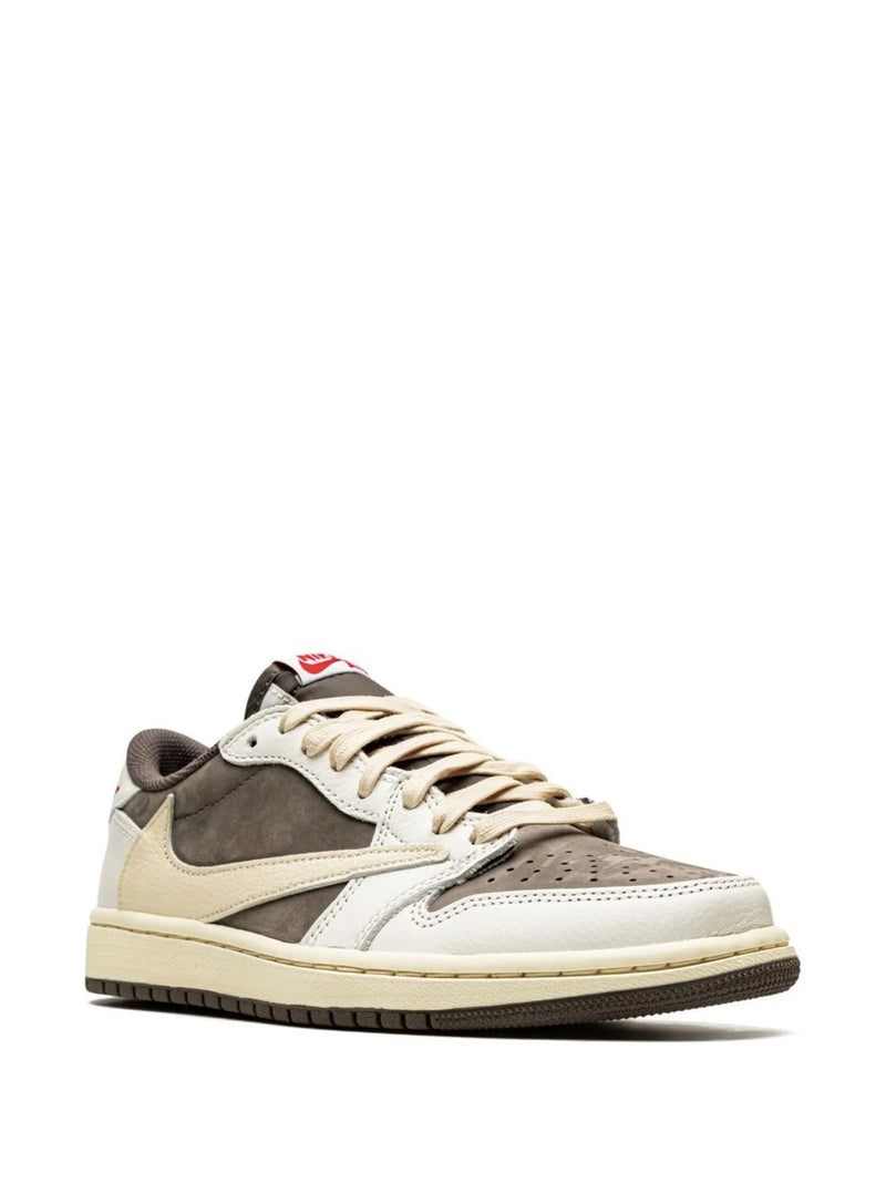 Tênis Air Jordan 1 Low OG x Travis Scott