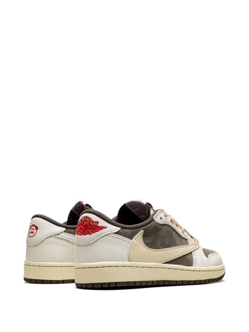 Tênis Air Jordan 1 Low OG x Travis Scott