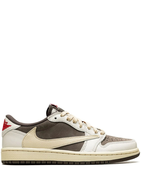 Tênis Air Jordan 1 Low OG x Travis Scott