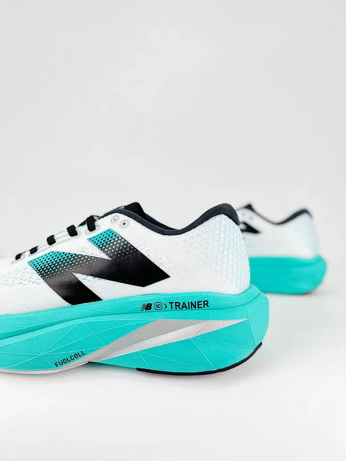 Tênis New Balance Fuelcell Supercomp Trainer V3 - Turquesa/Branco