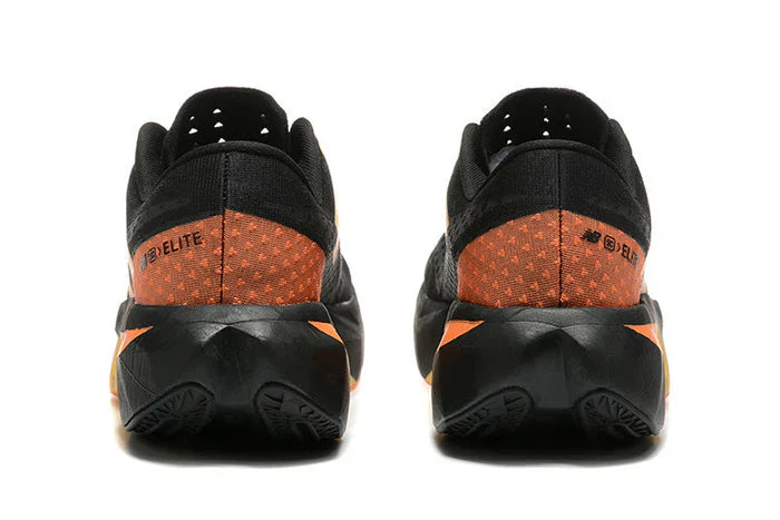 Tênis New Balance Fuelcell Supercomp Elite V4 - Preto/Laranja