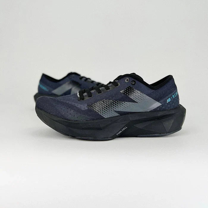New Balance FuelCell Rebel V4 - Preto
